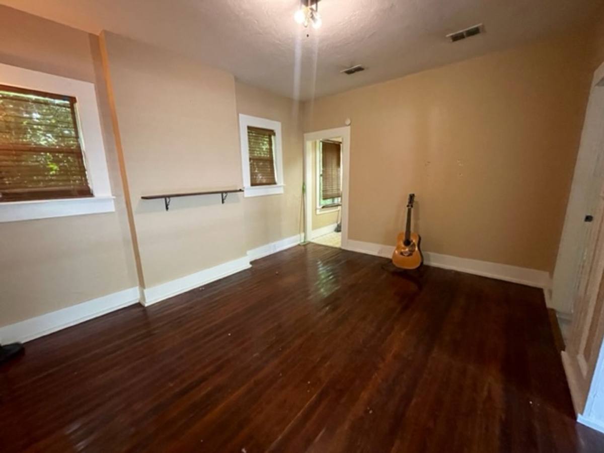 615 NW 6th Ave, Gainesville, FL 32601 - House for Rent - Image 8