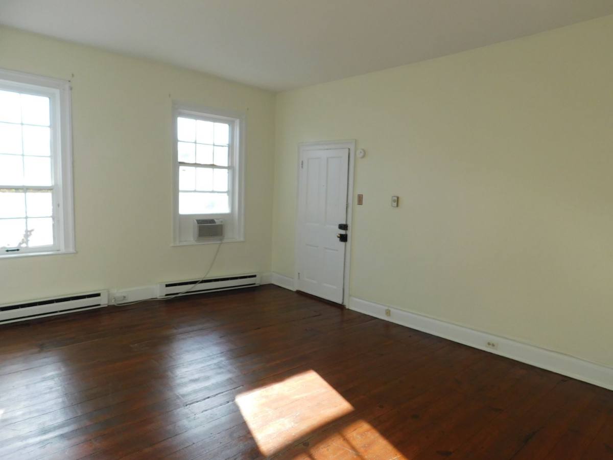 311 N Braddock St #4, Winchester, VA 22601 - Apartment for Rent - Image 5