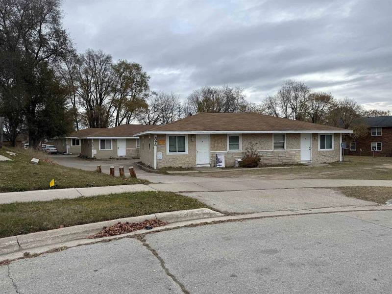 Apartment for rent at 2075-2079 Imperial Lane #2079B, Green Bay, WI 54302
