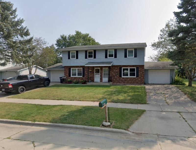 310-312 Westbrook Dr, Oshkosh, WI 54904 - Apartment for Rent - Image 1