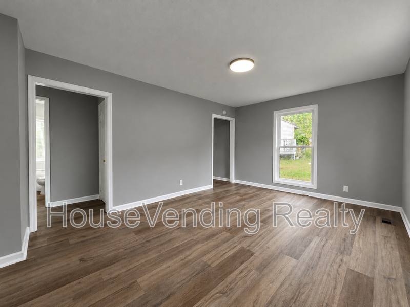 108 James Ave, Maryville, TN 37804 - House for Rent - Image 2