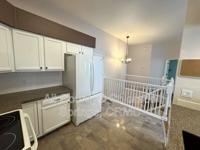 6838 Los Reyes Circle, Colorado Springs, CO 80918 - Townhouse for Rent - Image 8