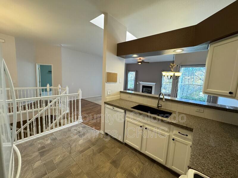 6838 Los Reyes Circle, Colorado Springs, CO 80918 - Townhouse for Rent - Image 9