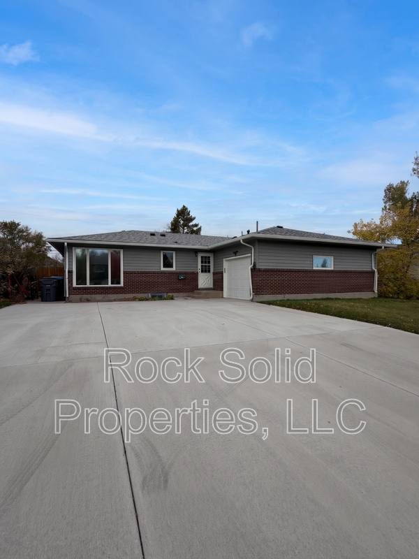 1012 Taft Ave, Cheyenne, WY 82001 - House for Rent - Image 1