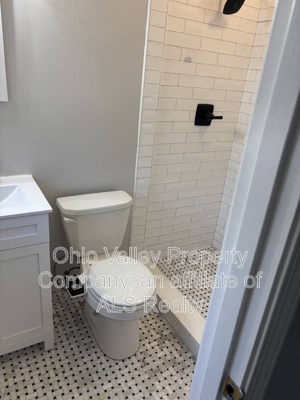 2551 Glenmary Ave #6, Louisville, KY 40204 - Apartment for Rent