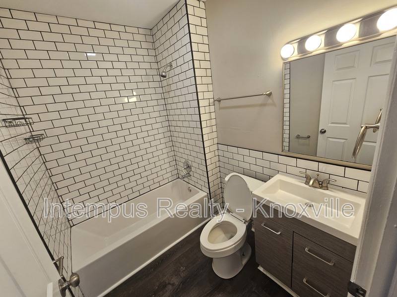 206 Cedar Ave, Knoxville, TN 37917 - House for Rent - Image 10