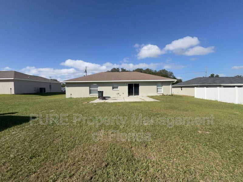 240 Locust Pass Loop, Ocala, FL 34472 - House for Rent - Image 3