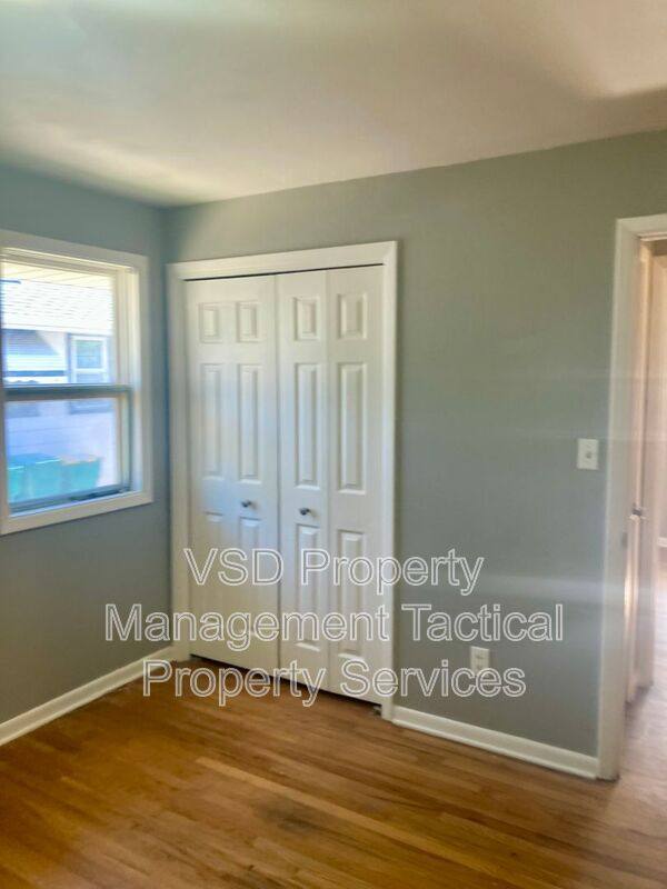 16004 Northwood Ave, Maple Heights, OH 44137 - House for Rent - Image 6
