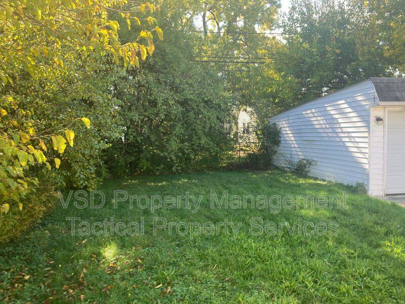 16004 Northwood Ave, Maple Heights, OH 44137 - House for Rent - Image 4