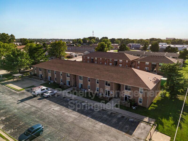 Apartment for rent at 2213 E Macs Court #9, Springfield, MO 65804