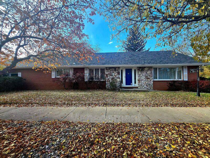 101 W 1st Ave, Arvada, CO 80001 - House for Rent