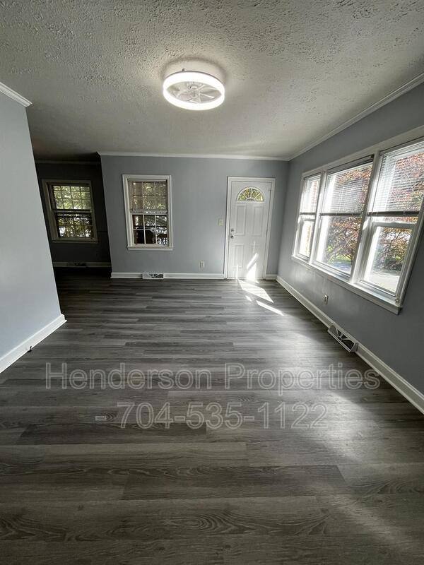 2352 Orton St, Charlotte, NC 28208 - House for Rent - Image 2