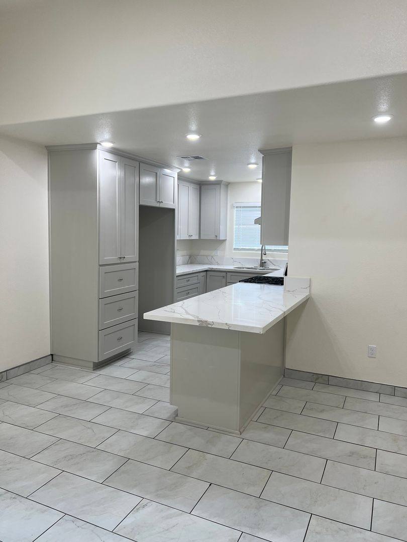 1177 Eva Donna St #A, Parlier, CA 93648 - House for Rent - Image 2