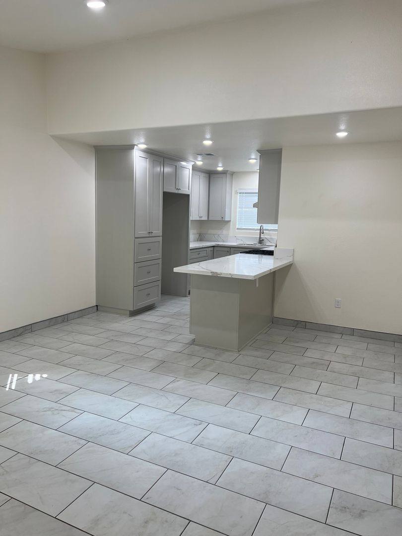 1177 Eva Donna St #A, Parlier, CA 93648 - House for Rent - Image 6