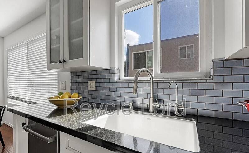 964 Larrabee St #102, West Hollywood, CA 90069 - Apartment for Rent - Image 2