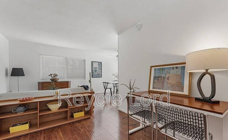 964 Larrabee St #102, West Hollywood, CA 90069 - Apartment for Rent - Image 1