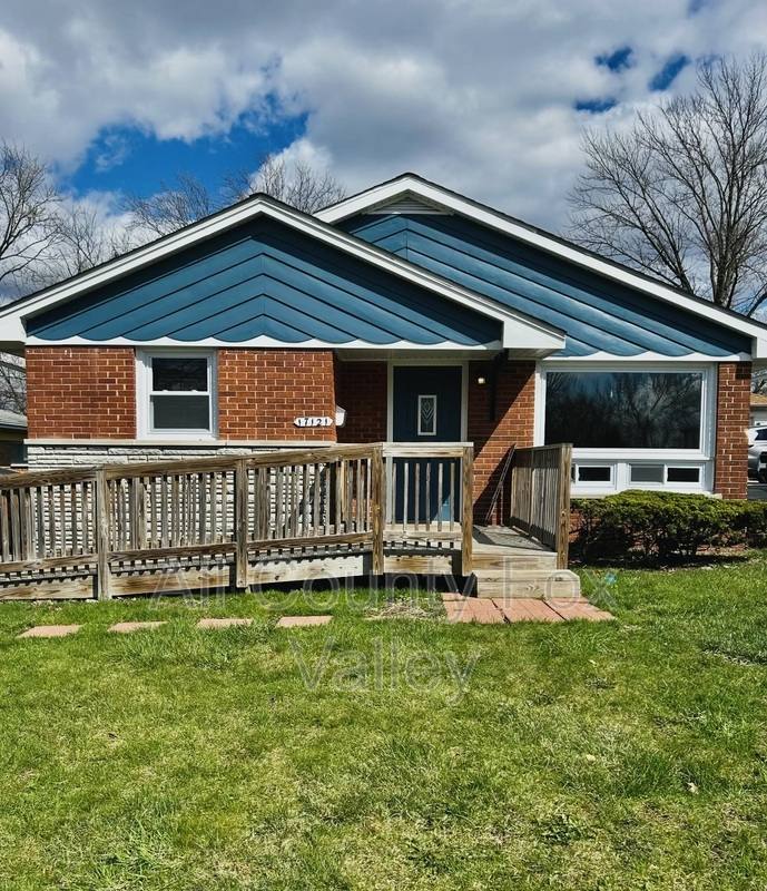 17121 California Ave, Hazel Crest, IL 60429 - House for Rent