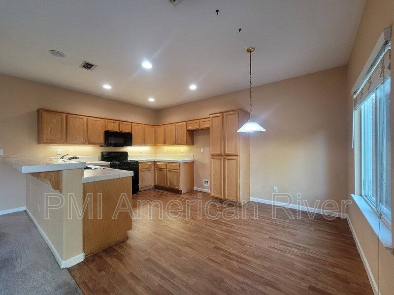 5401 Calabria Way, Sacramento, CA 95835 - House for Rent - Image 7