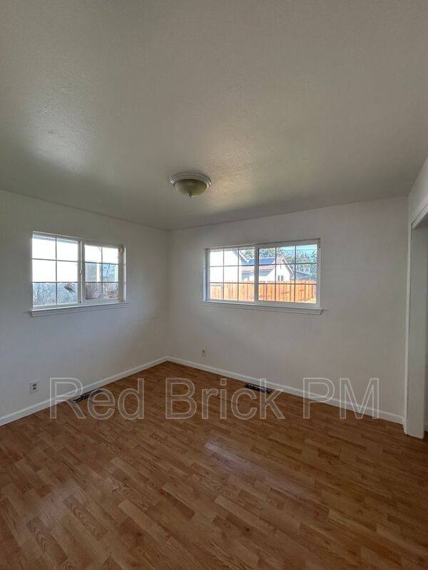 917 W 6th St, Merced, CA 95341 - House for Rent - Image 7