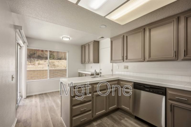 793 Playa Blanca Circle, Corona, CA 92879 - House for Rent - Image 2