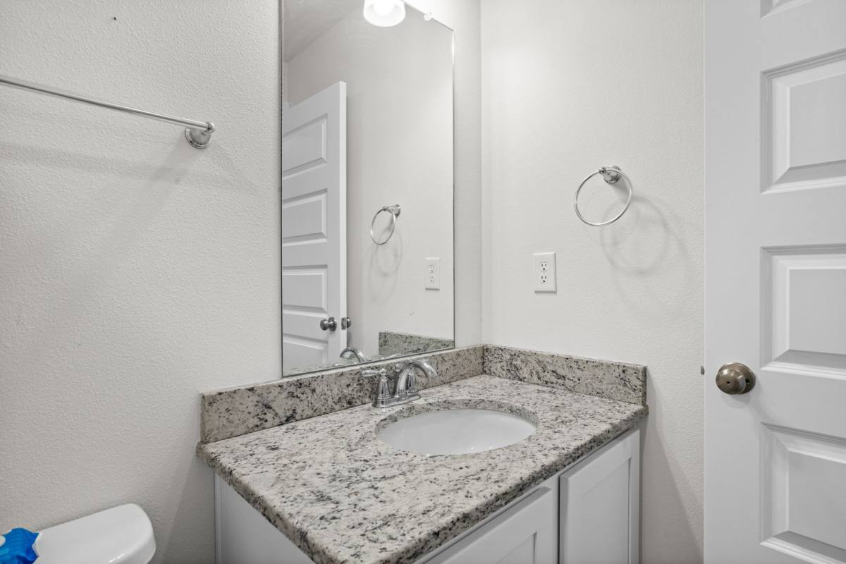 1586 Iroquois Court, Pensacola, FL 32534 - Townhouse for Rent - Image 2