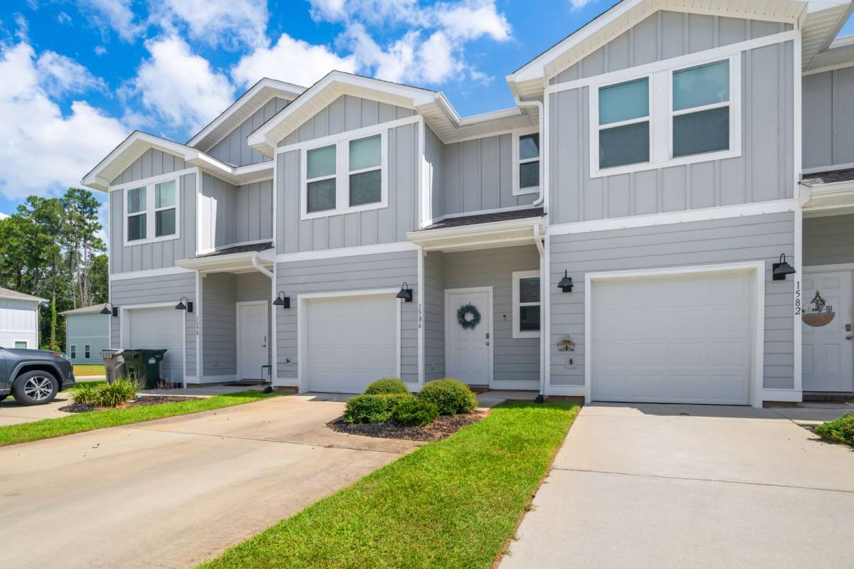 1586 Iroquois Court, Pensacola, FL 32534 - Townhouse for Rent