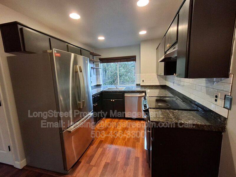 15820 NE Beech St, Portland, OR 97230 - Townhouse for Rent - Image 3