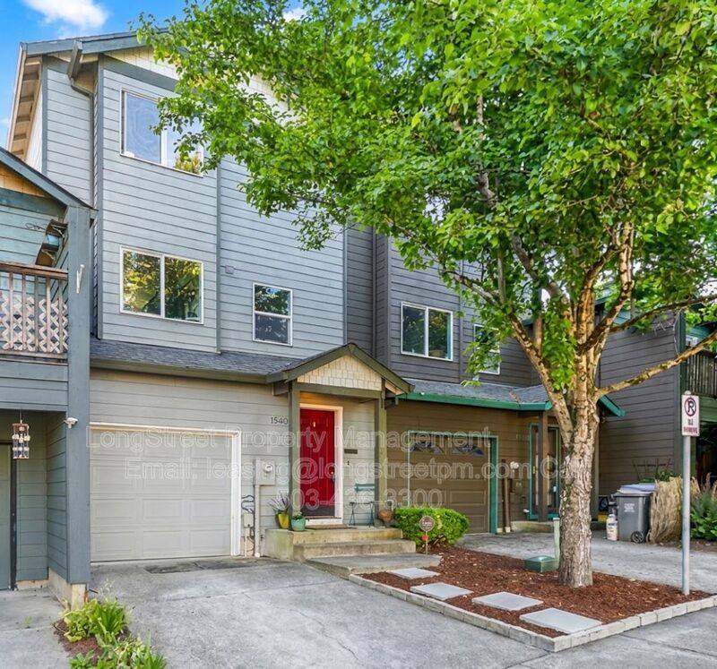 15820 NE Beech St, Portland, OR 97230 - Townhouse for Rent - Image 1