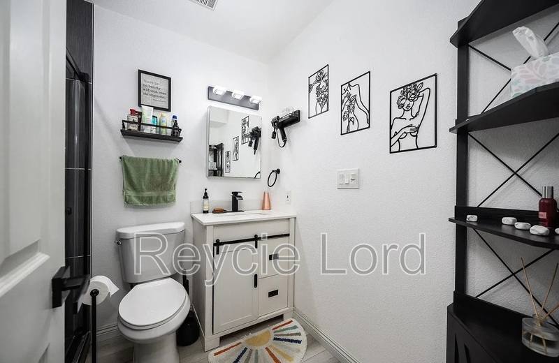 4380 Temecula St #4, San Diego, CA 92107 - Townhouse for Rent - Image 7