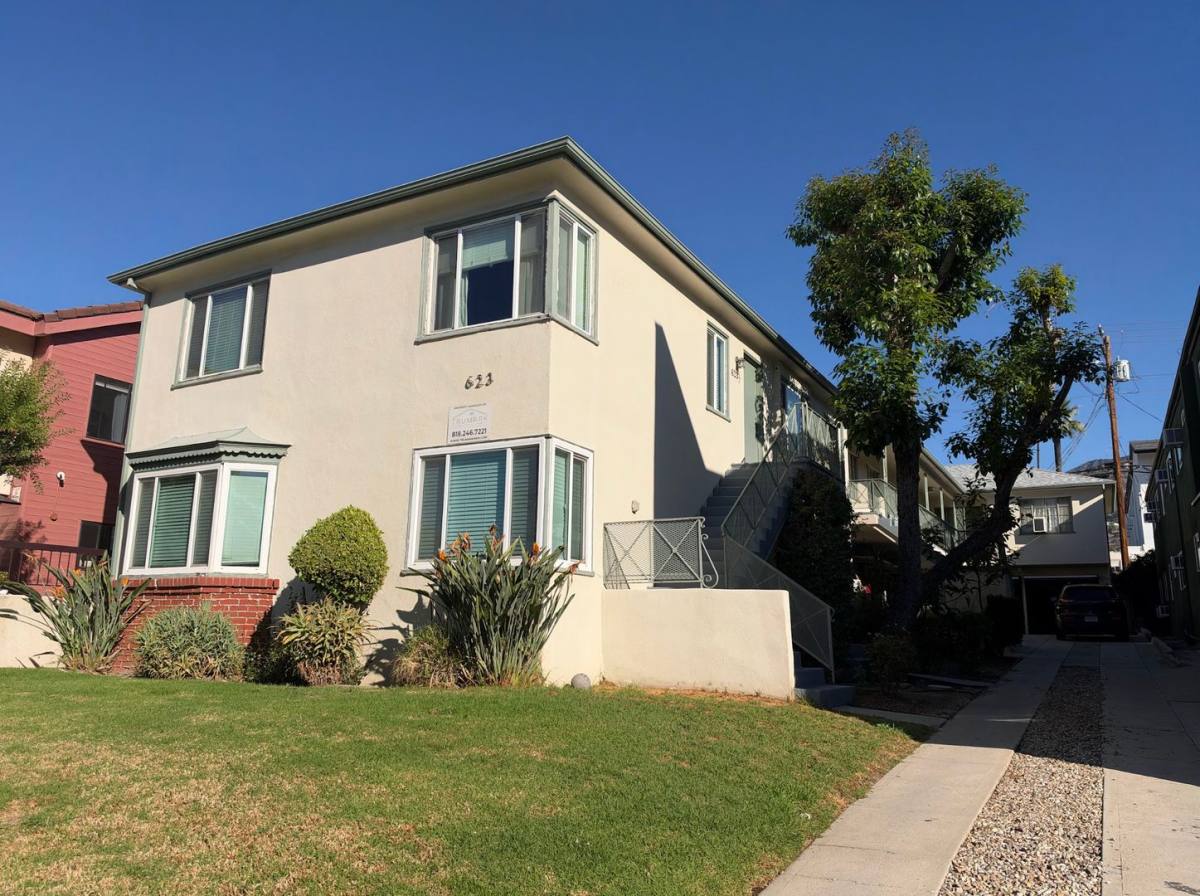 623 W Stocker St #C, Glendale, CA 91202 - Apartment for Rent - Image 2