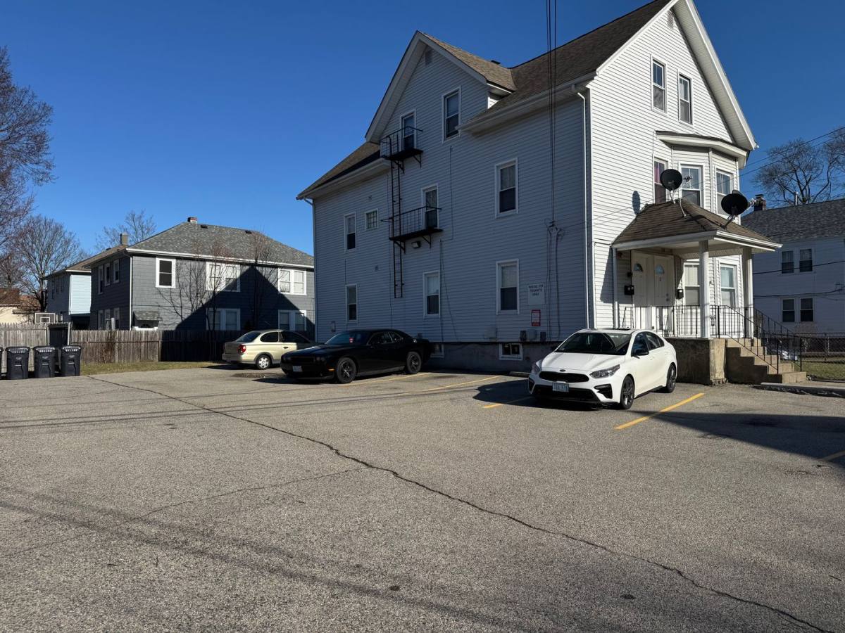 6 Lawton St, Pawtucket, RI 02860 - Apartment for Rent - Image 10