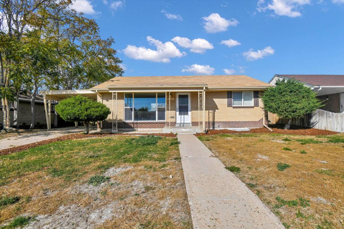 House for rent at 5781 E 68th Ave, Commerce City, CO 80022