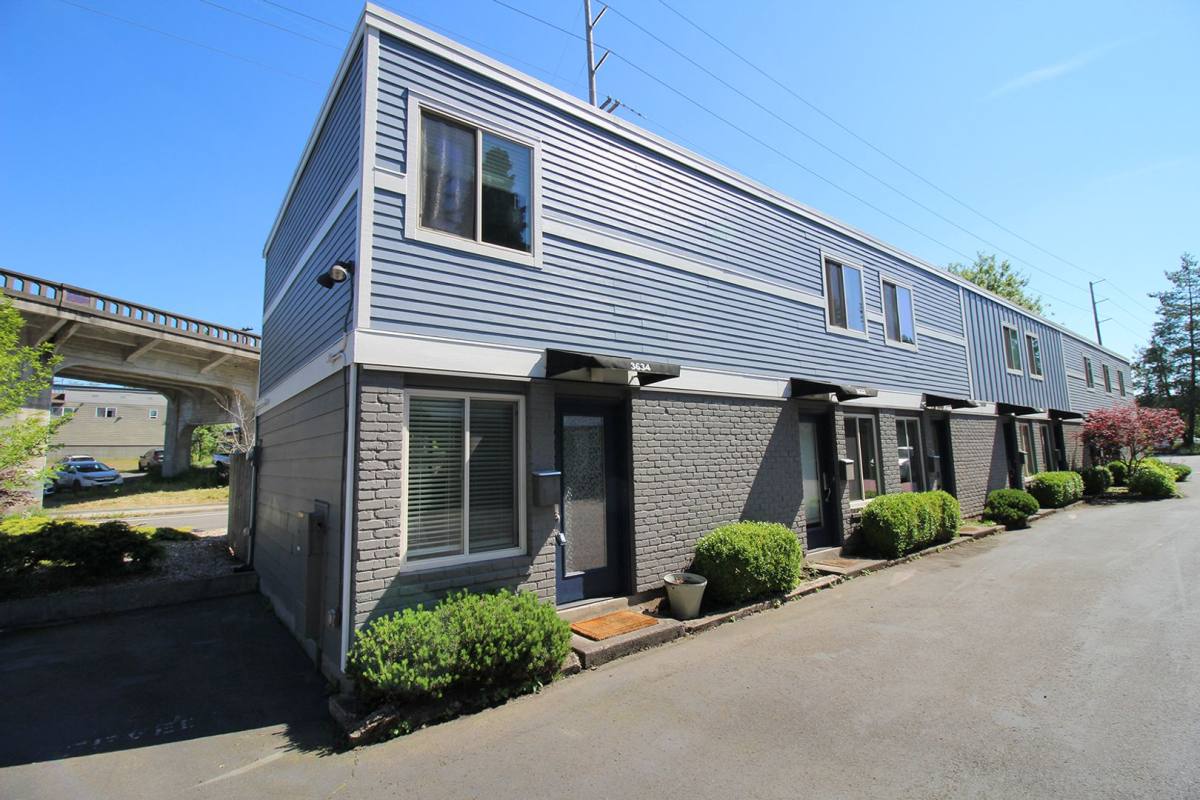 Condo for rent at 3634 SW Multnomah Blvd, Portland, OR 97219