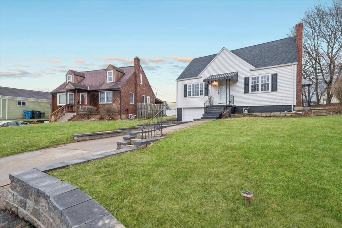 119 Bygate Circle, Pittsburgh, PA 15220 - House for Rent - Image 3