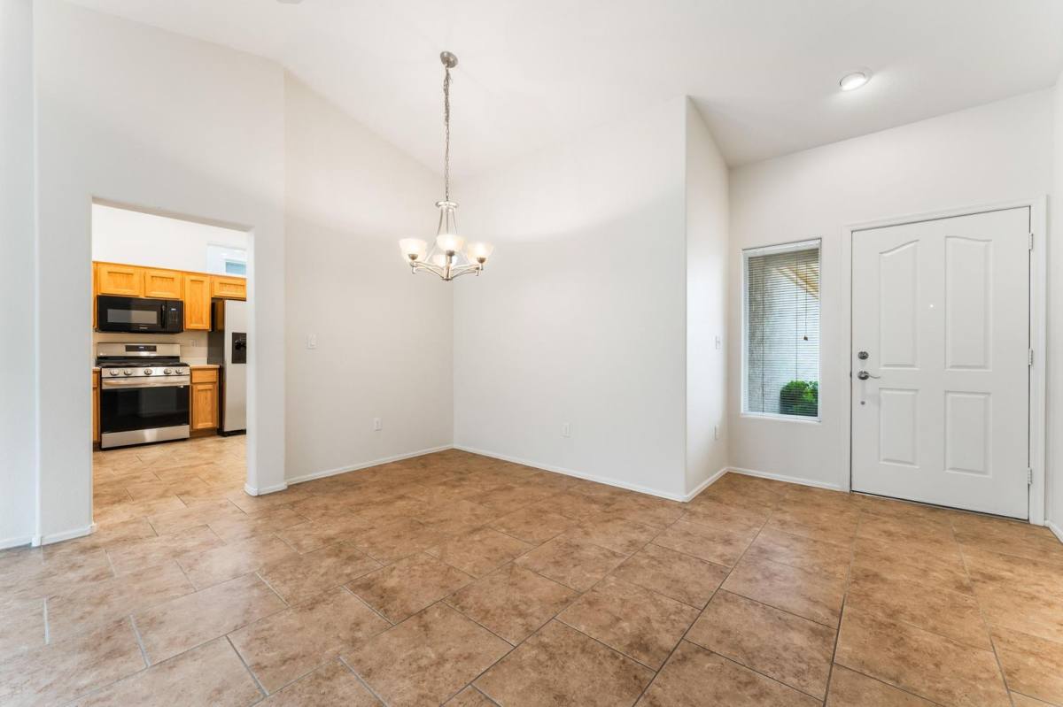 10713 Hunters Woods Place, Las Vegas, NV 89134 - House for Rent - Image 7
