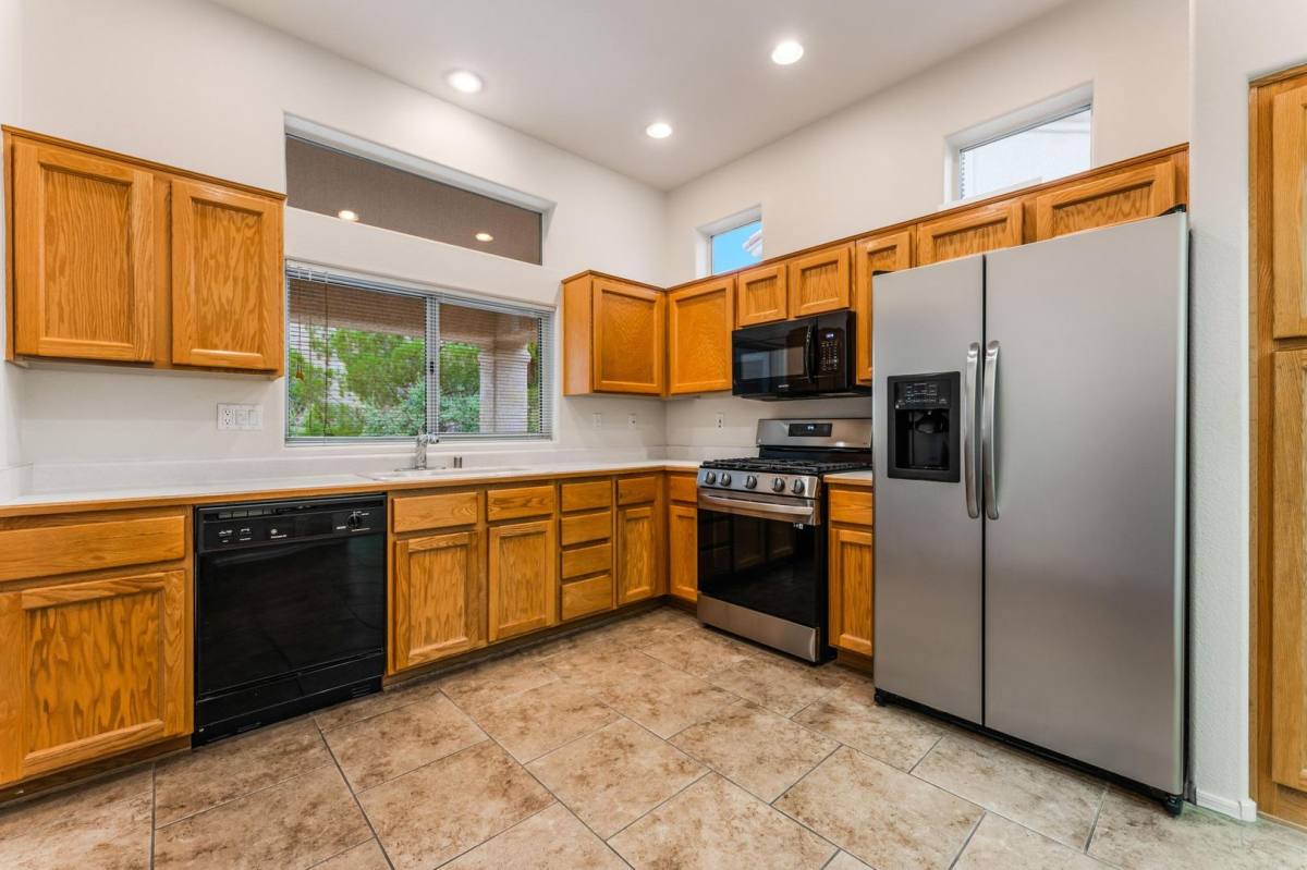 10713 Hunters Woods Place, Las Vegas, NV 89134 - House for Rent - Image 10
