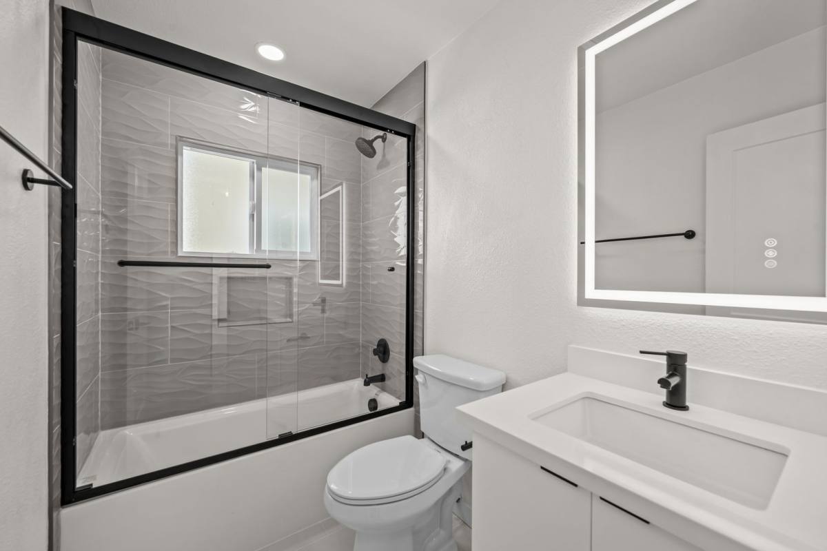 2140 Howard Ave, San Diego, CA 92104 - Apartment for Rent - Image 8