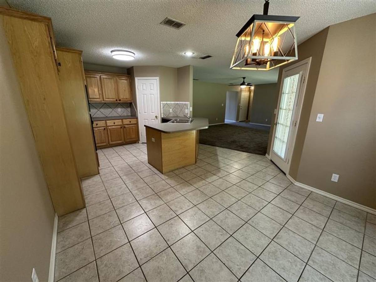 2305 Haverhill Dr, Tyler, TX 75707 - House for Rent - Image 7