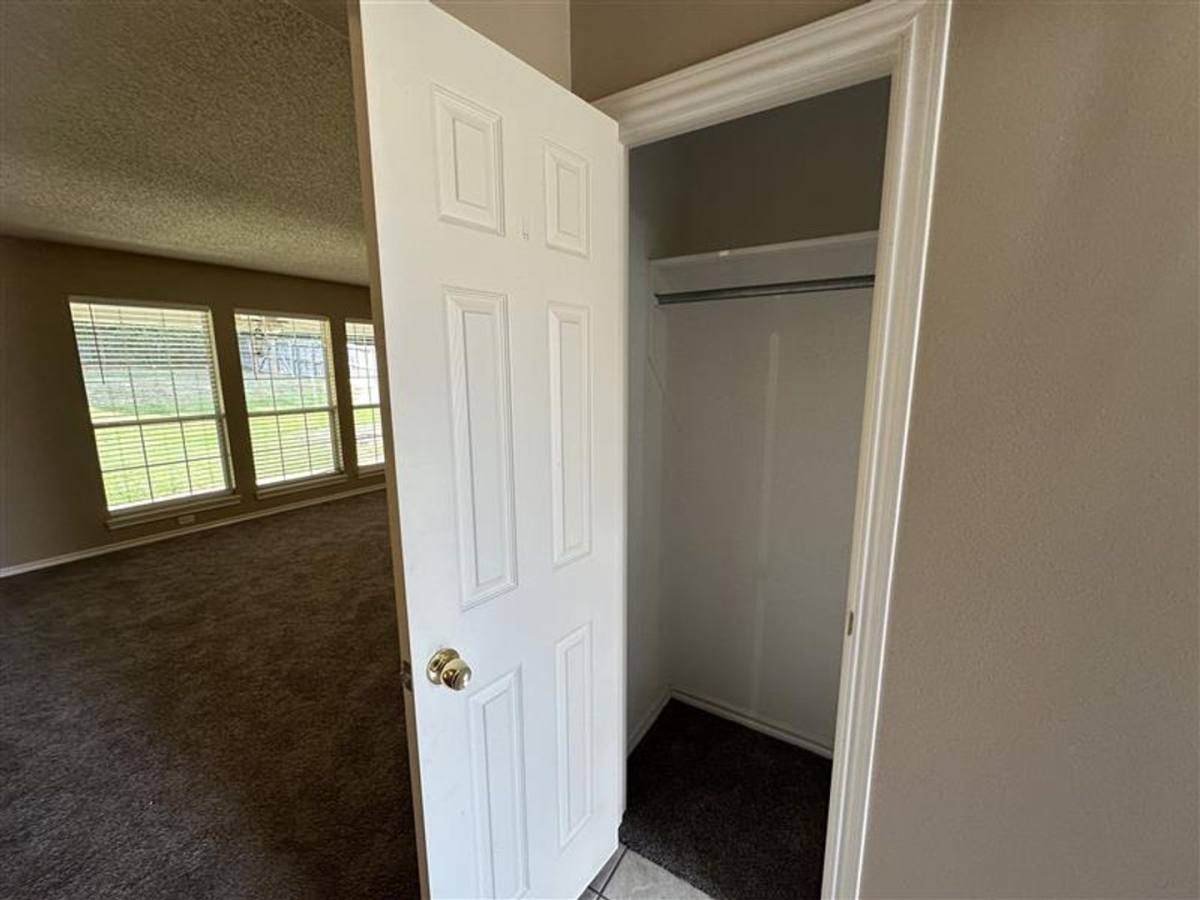 2305 Haverhill Dr, Tyler, TX 75707 - House for Rent - Image 3