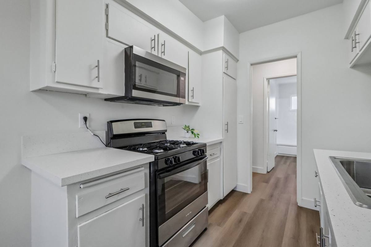 Stonecrest Pointe Apartment Homes, 915 W Orangethorpe Ave, Fullerton, CA 92832 - Apartment for Rent - Image 3