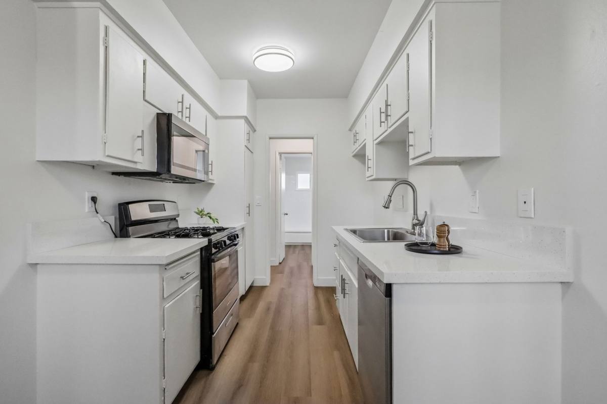 Stonecrest Pointe Apartment Homes, 915 W Orangethorpe Ave, Fullerton, CA 92832 - Apartment for Rent - Image 1