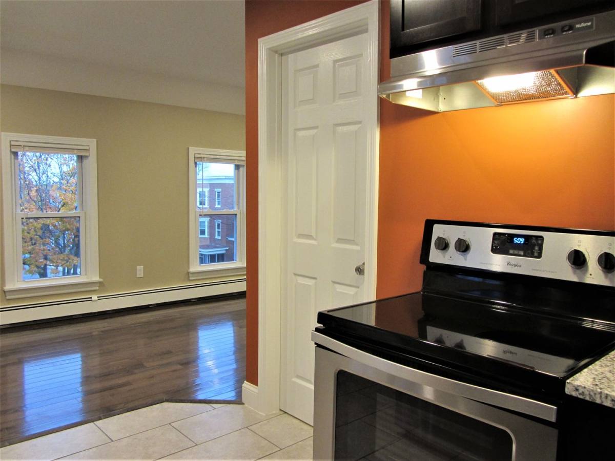 62 High St, Biddeford, ME 04005 - Apartment for Rent - Image 6
