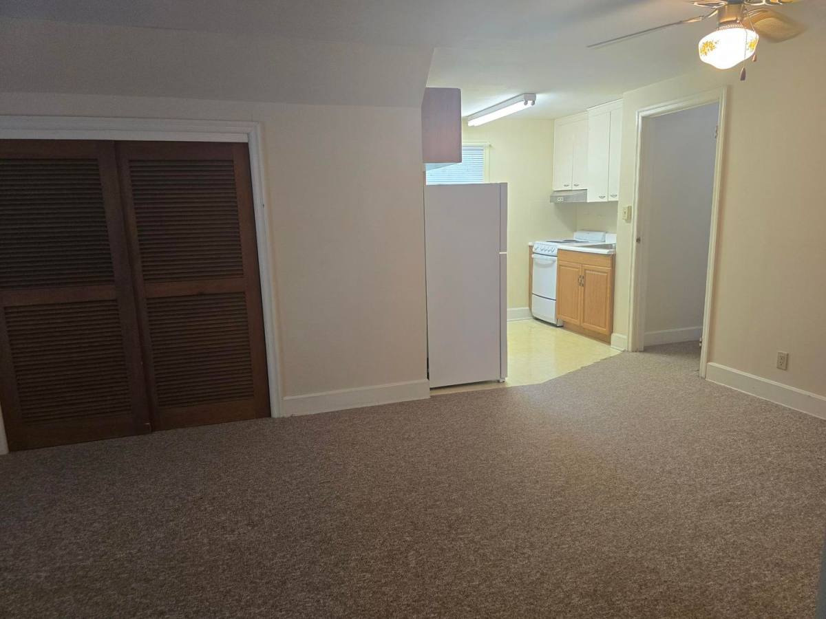 404 W Fairmount Ave, State College, PA 16801 - Apartment for Rent - Image 3