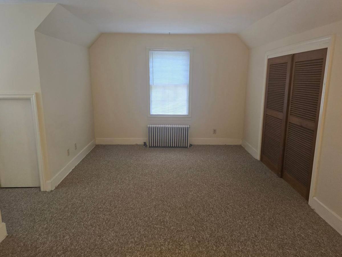 404 W Fairmount Ave, State College, PA 16801 - Apartment for Rent - Image 2