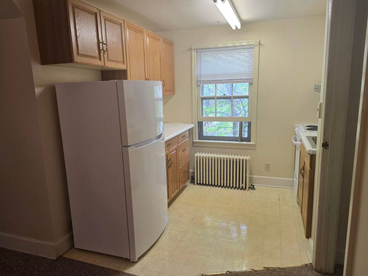404 W Fairmount Ave, State College, PA 16801 - Apartment for Rent - Image 4