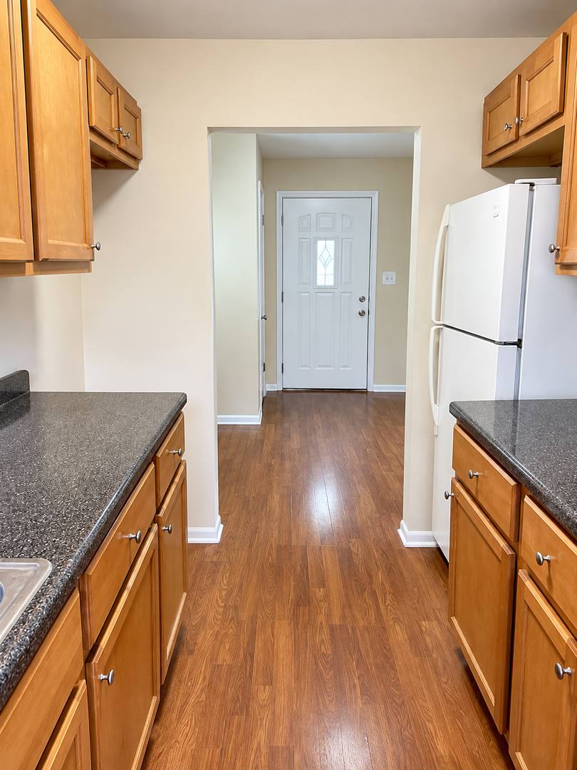 2800 Pine, Waukegan, IL 60085 - House for Rent - Image 2