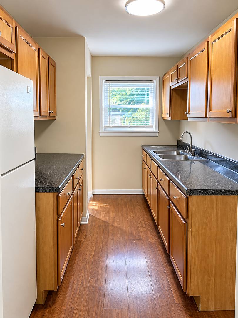 2800 Pine, Waukegan, IL 60085 - House for Rent - Image 4