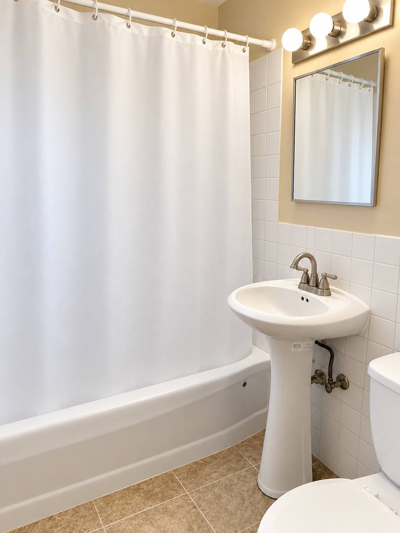 2800 Pine, Waukegan, IL 60085 - House for Rent - Image 8