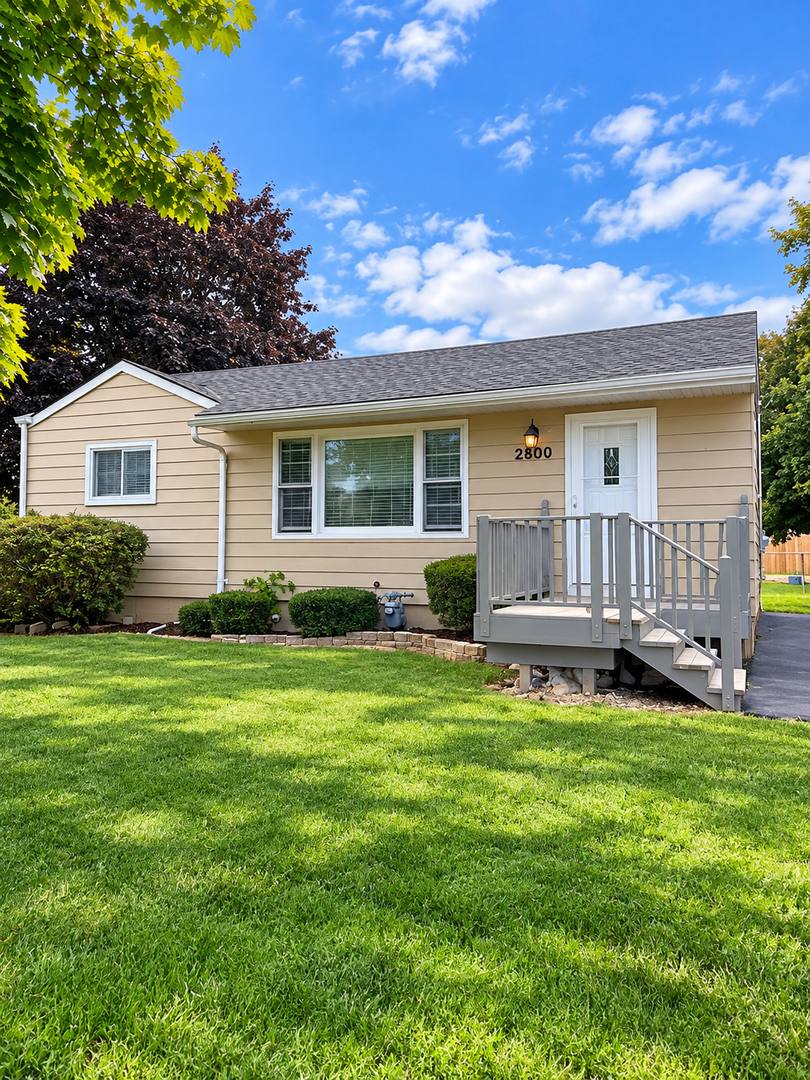 2800 Pine, Waukegan, IL 60085 - House for Rent