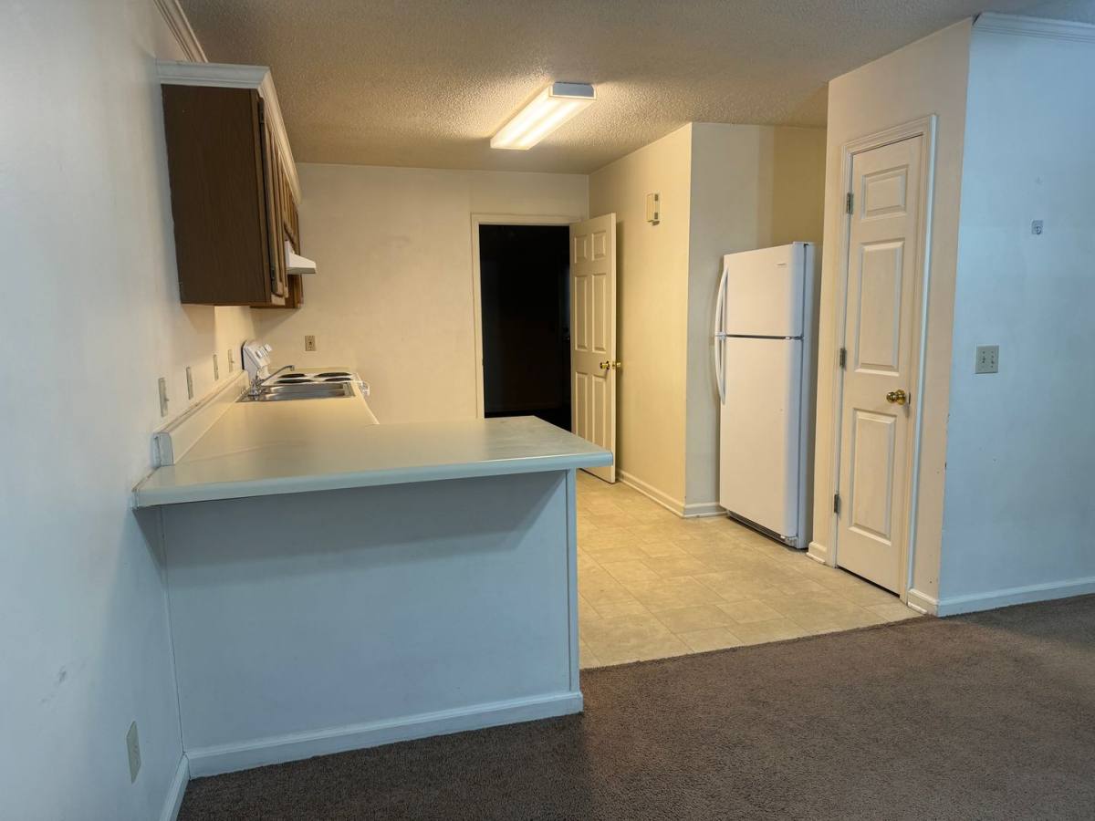 1611 Campbell St, Murray, KY 42071 - Apartment for Rent - Image 2